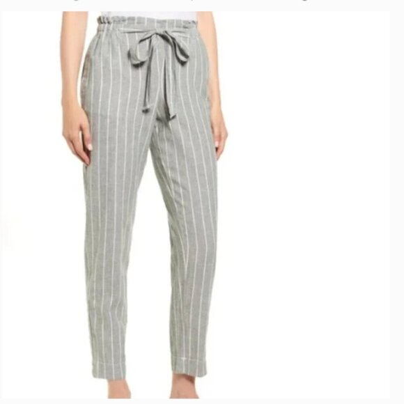 beachlunchlounge XSmall Green and White Stripe Giavanna Linen Pants - Picture 2 of 8